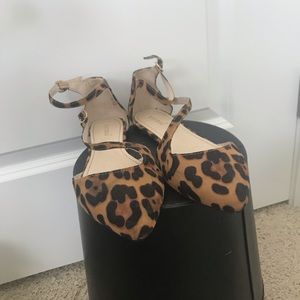 Size 7 leopard flats